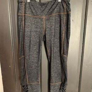 Athleta Capri workout pants